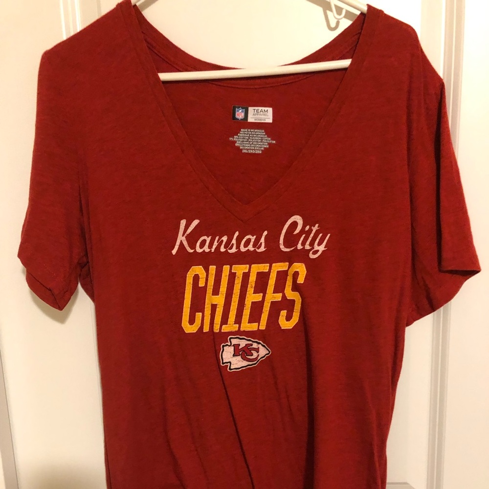 NFL Kansas City Chiefs 2XL Short Sleeve V-Neck Top